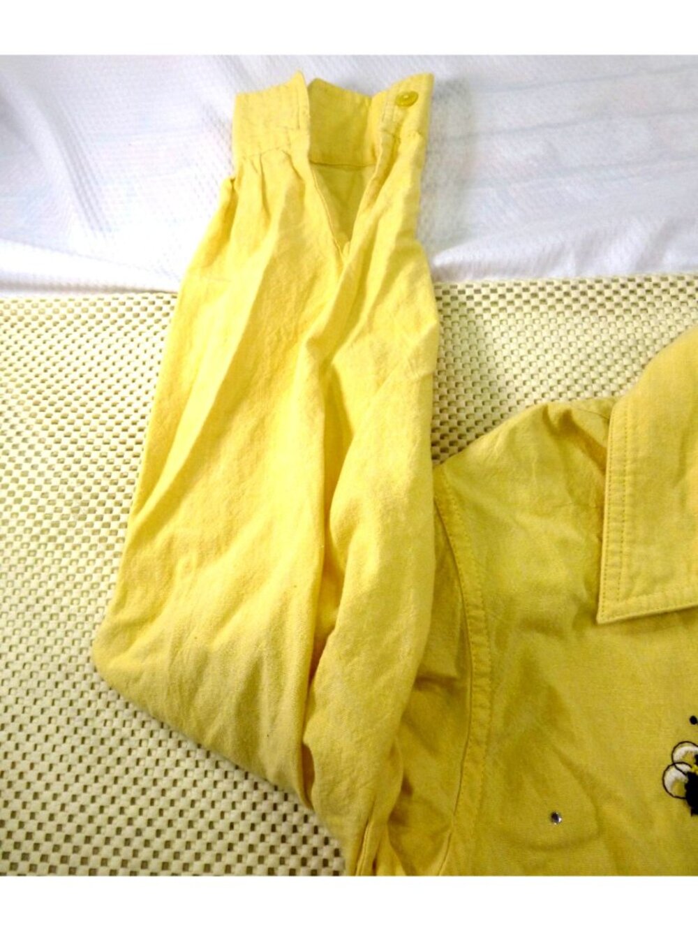 Bee-Themed Yellow Button-Up Shirt Quacker Factory Embroidery & Rhinestones L Lon - Picture 11 of 13